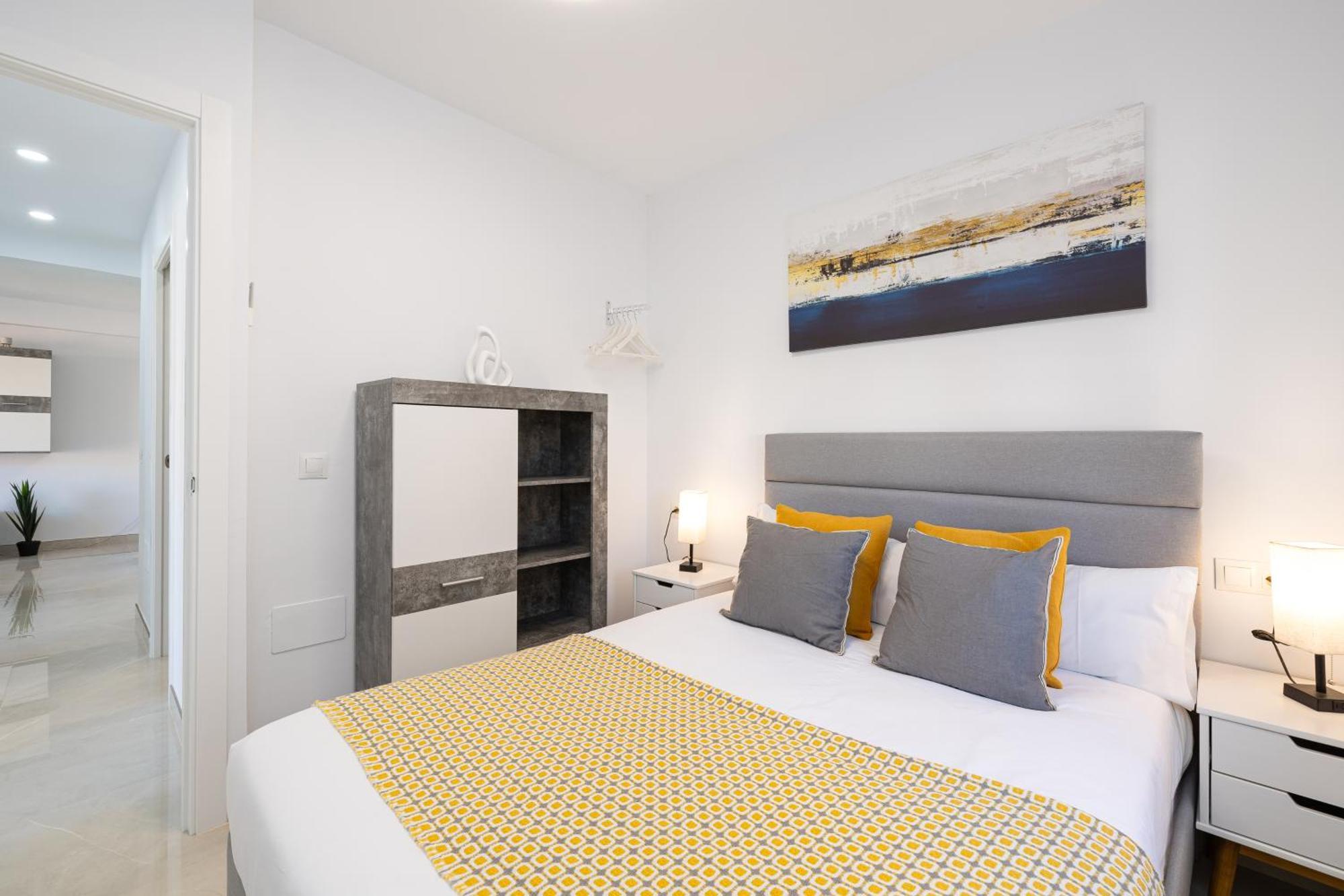 Holidays2malaga Parque Huelin 2nd Line & Terrace Apartment *