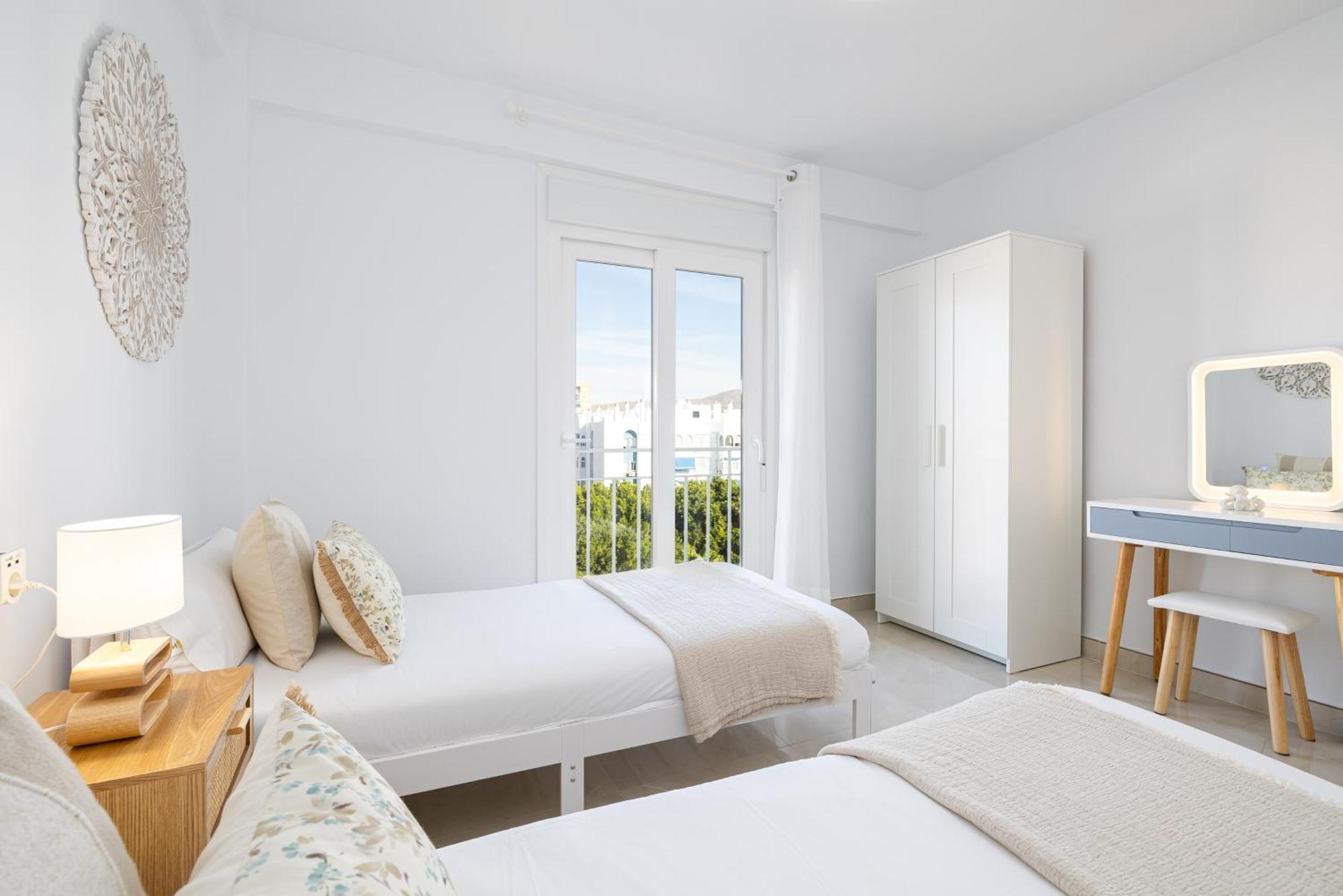 Holidays2malaga Parque Huelin 2nd Line & Terrace Apartment Málaga