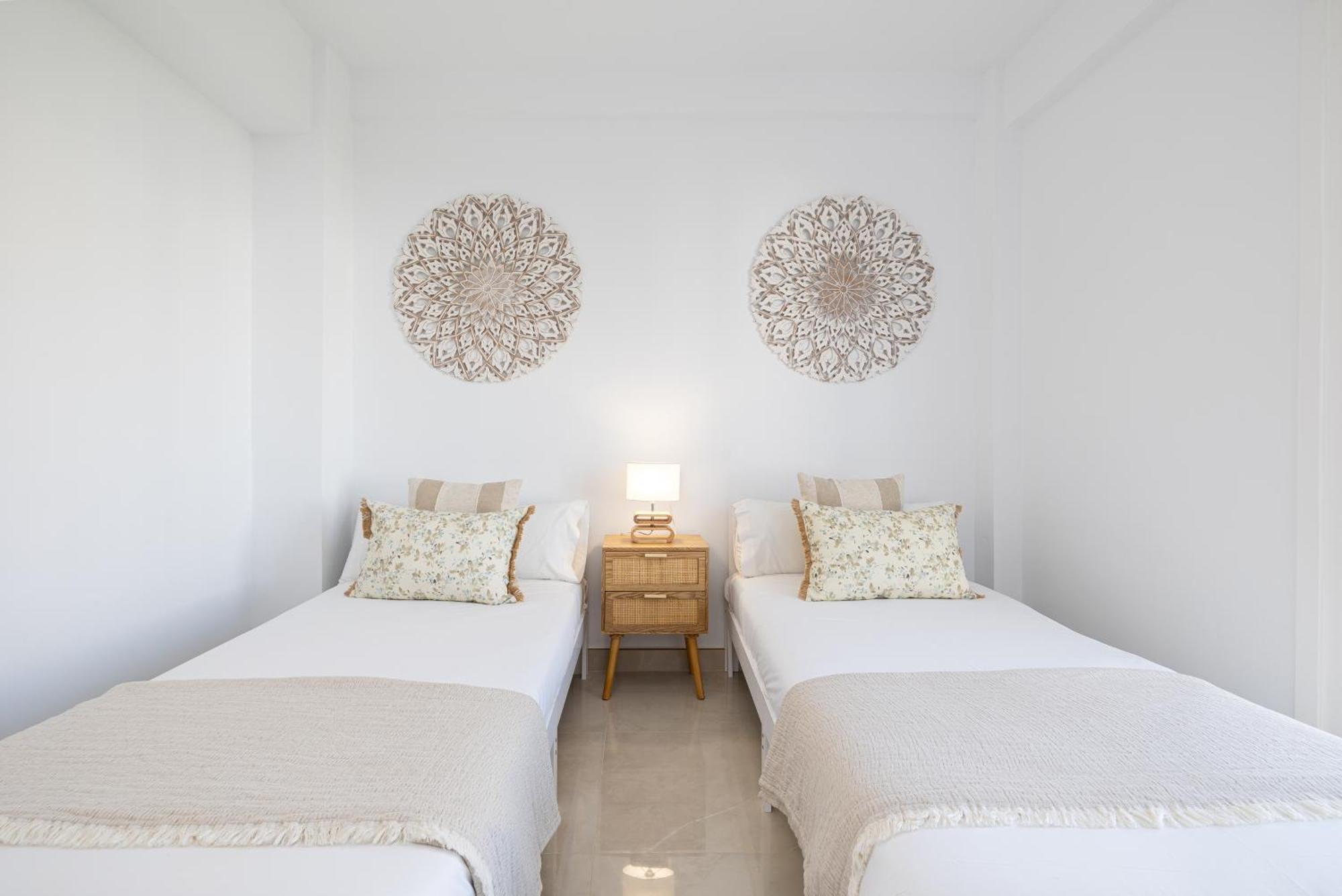 Holidays2malaga Parque Huelin 2nd Line & Terrace Apartment