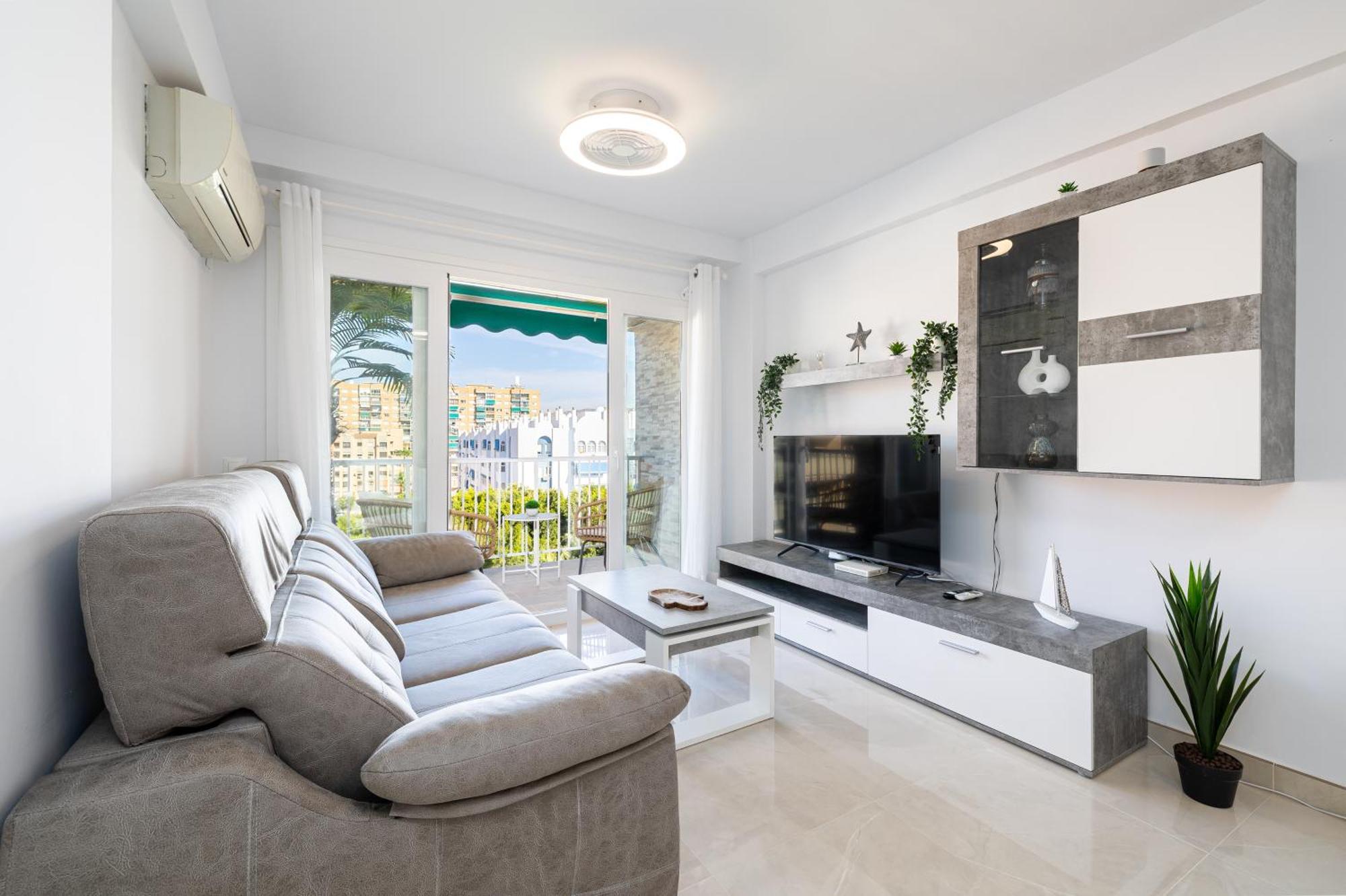 Apartment Holidays2malaga Parque Huelin 2nd Line & Terrace *